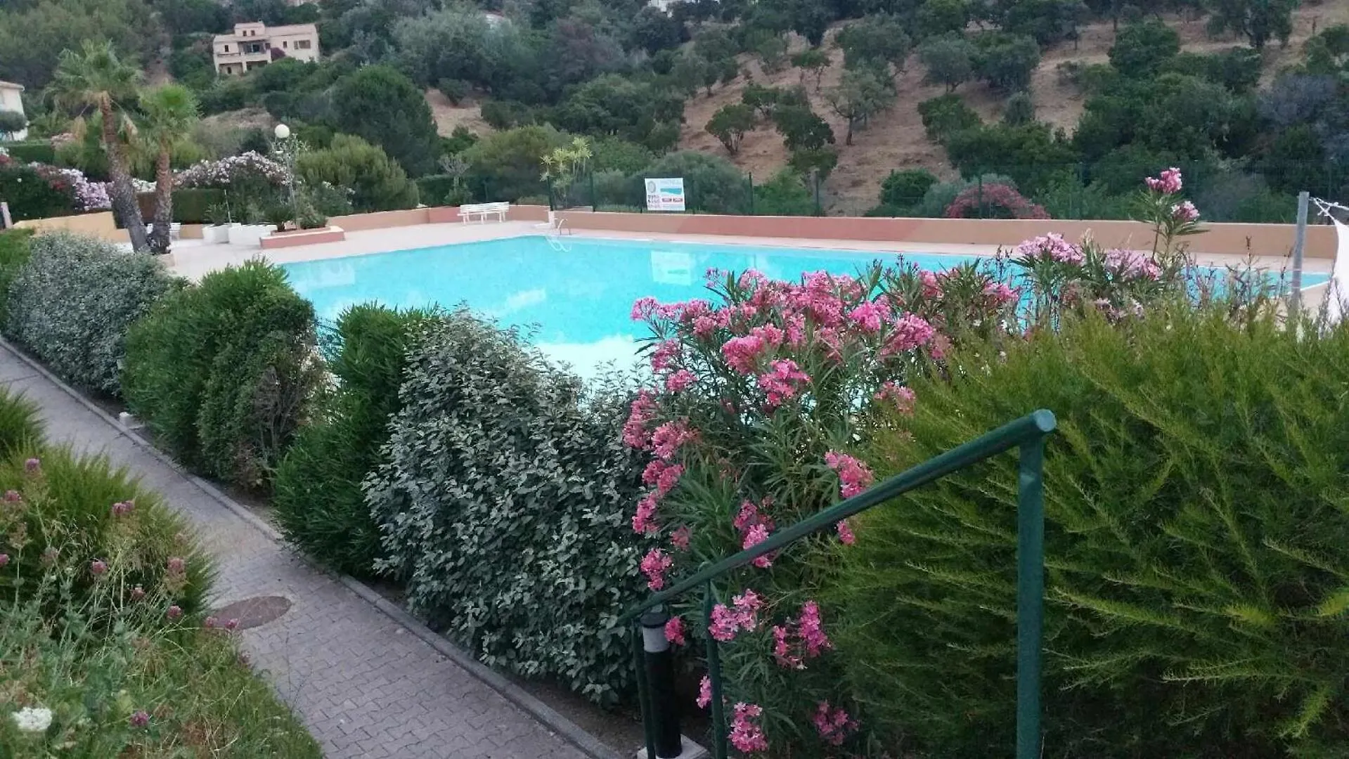Appartement Climatise - Terrasse Avec Apercu Mer - Golf De St Tropez Les Issambres