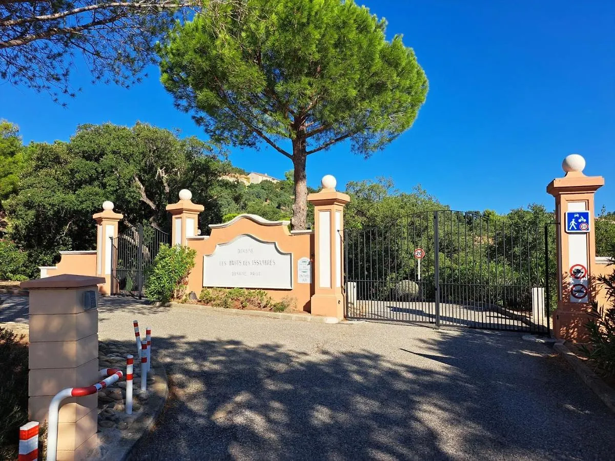 Apartment Appartement Climatise - Terrasse Avec Apercu Mer - Golf De St Tropez Les Issambres